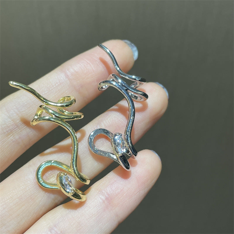 Designer-Ohrmanschette „Silbermetall-Schlangenform“ für Unisex (einzeln)