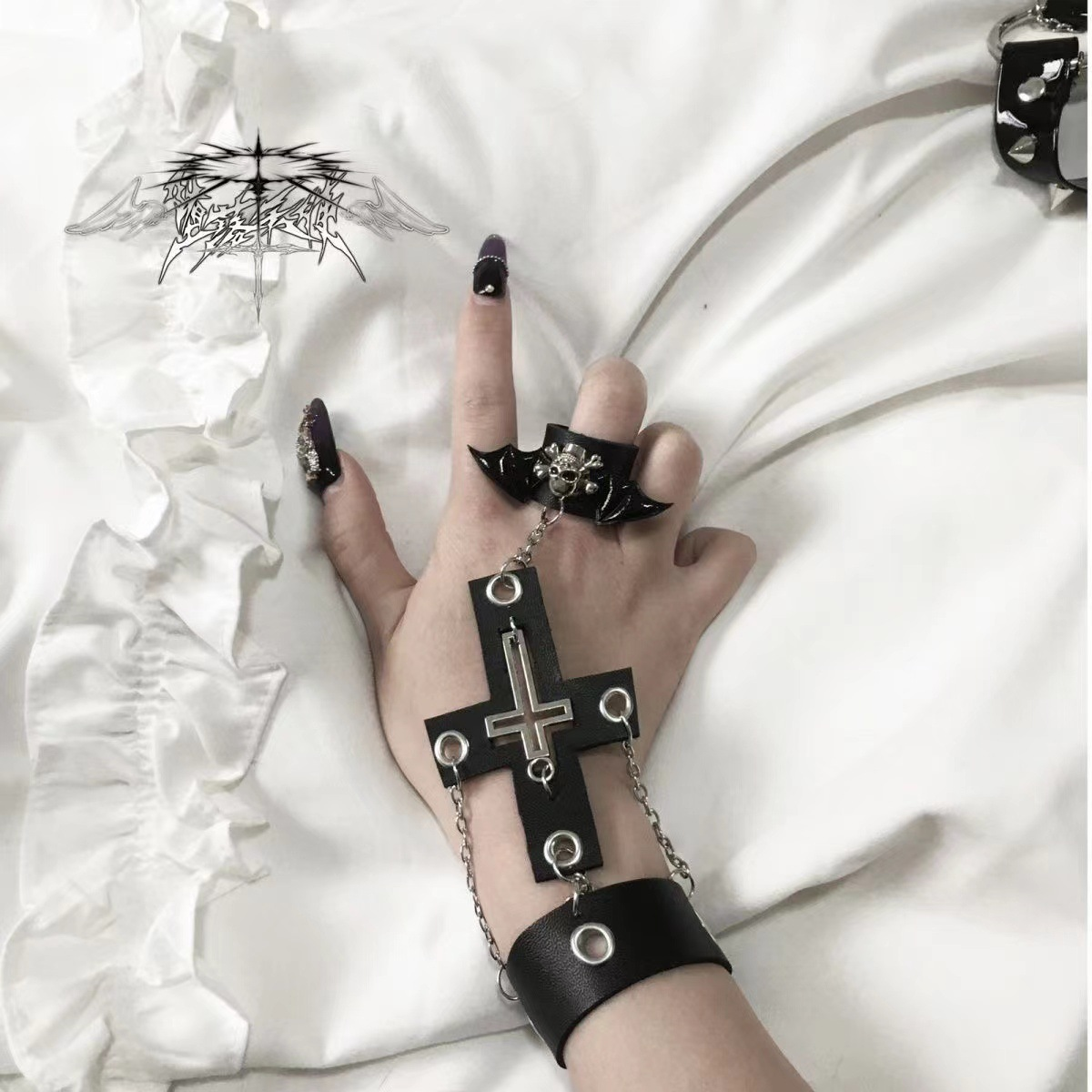 Y2K Gothic Style Punk Girl Black Cross Bracelet