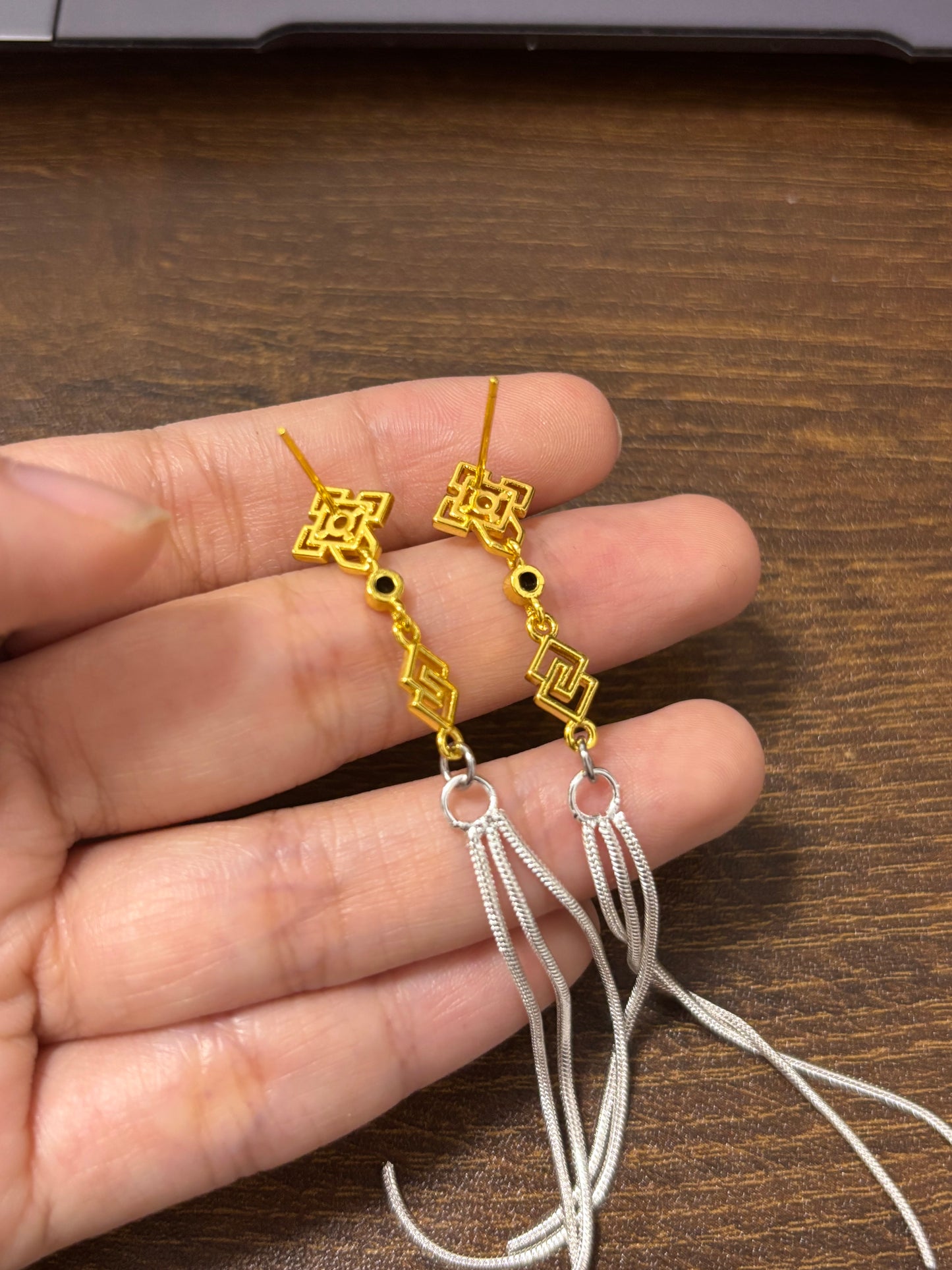 Zhong Li Genshin Stud Earrings