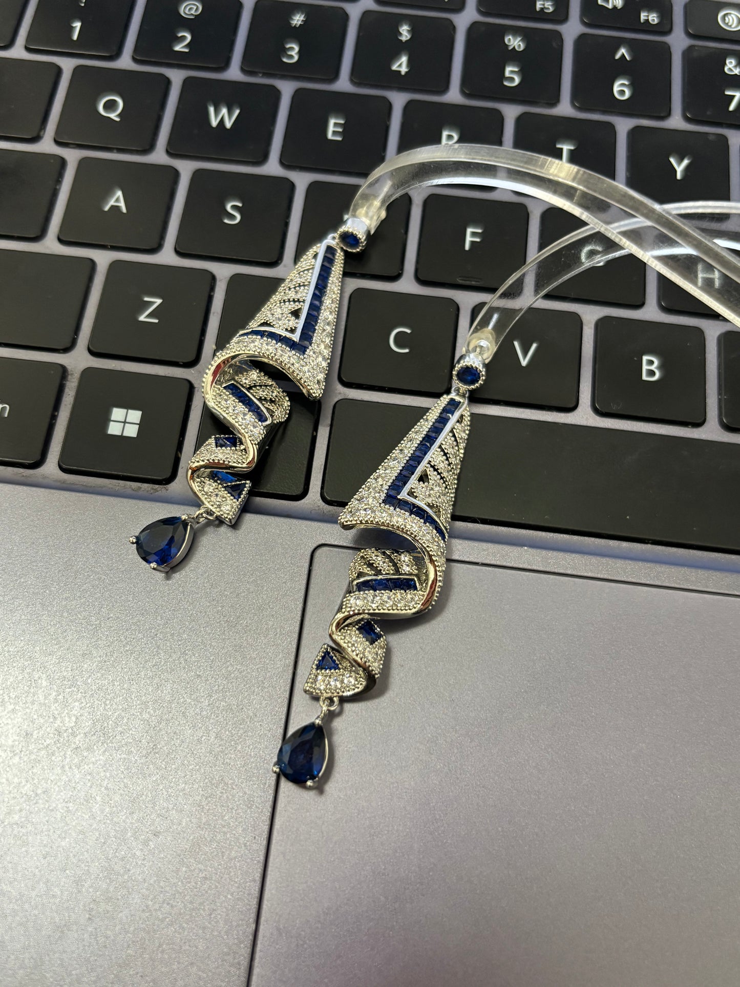 Elegant Blue Rhinestone Twist Stud Earring for Raven Claw