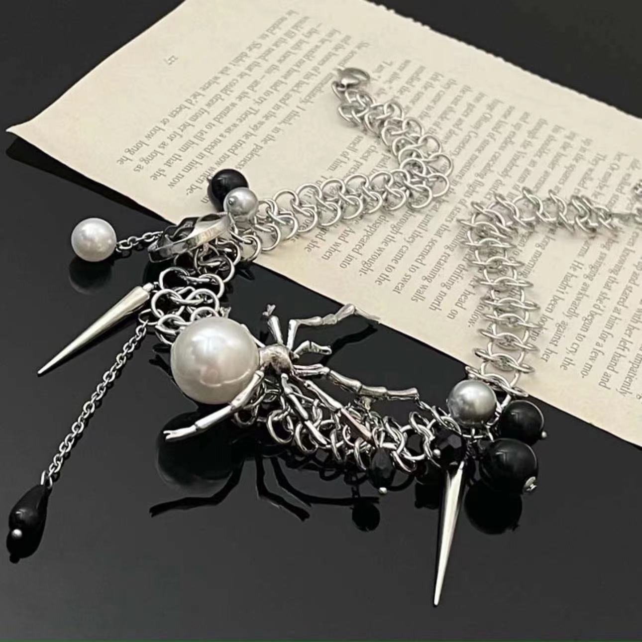 Gothic Spinnenperlen Quaste Metall Choker Halskette