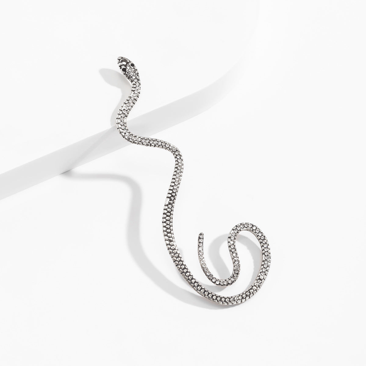 Designer-Ohrmanschette mit Schlangen-Motiv und Strasssteinen, ohne Ohrpiercing