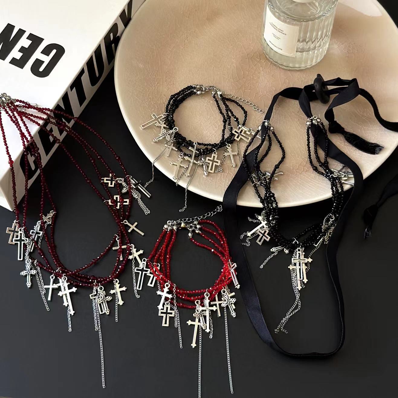 Gothic Armband Rotes Kreuz Choker Halskette & Armband