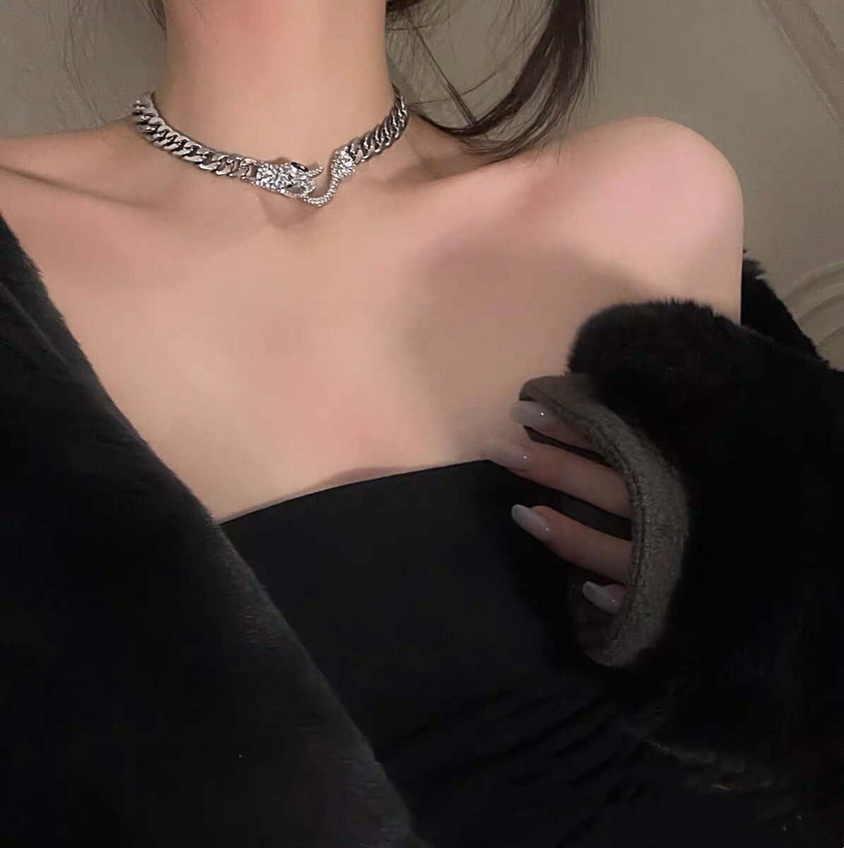 Collier serpent tendance avec strass