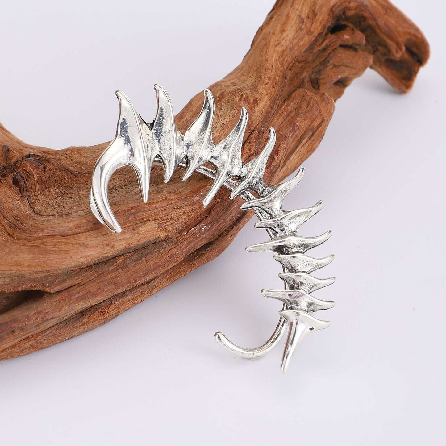 Manchette d'oreille l'Épine de Satan