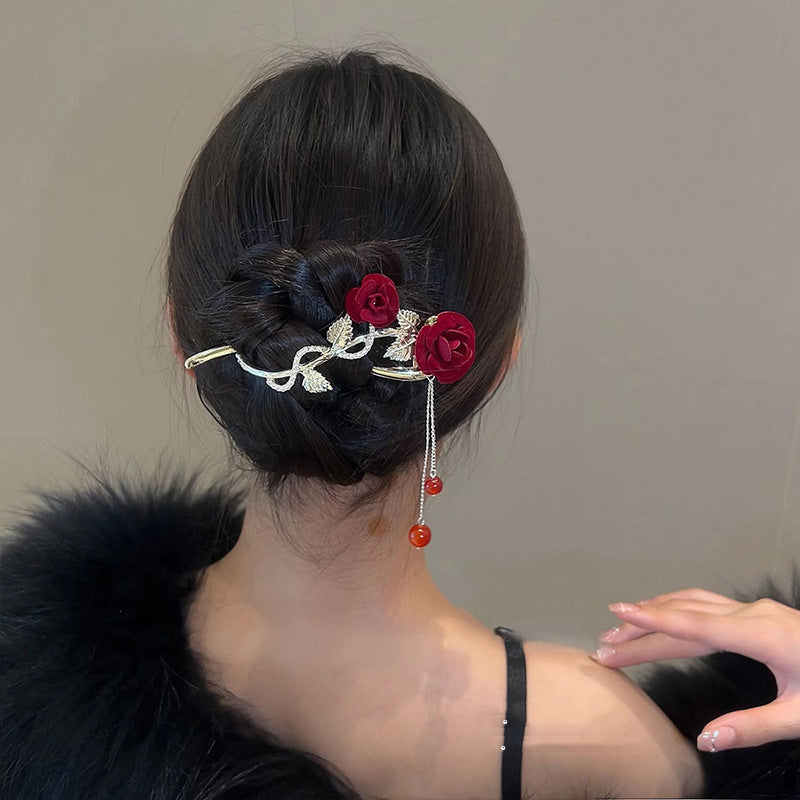 Romantische Haarnadel mit roter Rose und Quaste für Damen
