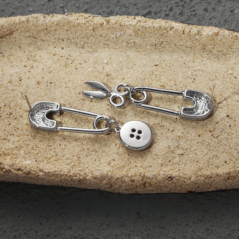 Designer Unisex Asymmetrische Ohrstecker aus Metall