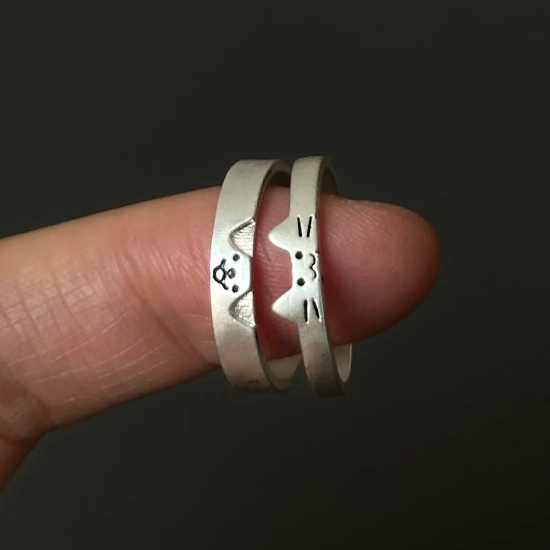Süße offene Ringe aus Silber mit Katze und Hund