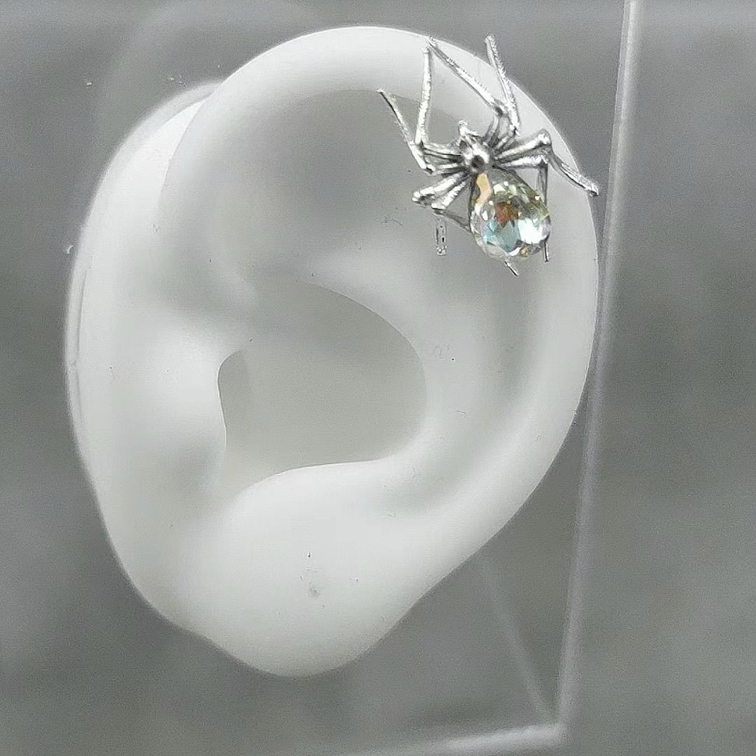 Designer-Ohrstecker mit Spinnenmotiv im Gothic-Stil