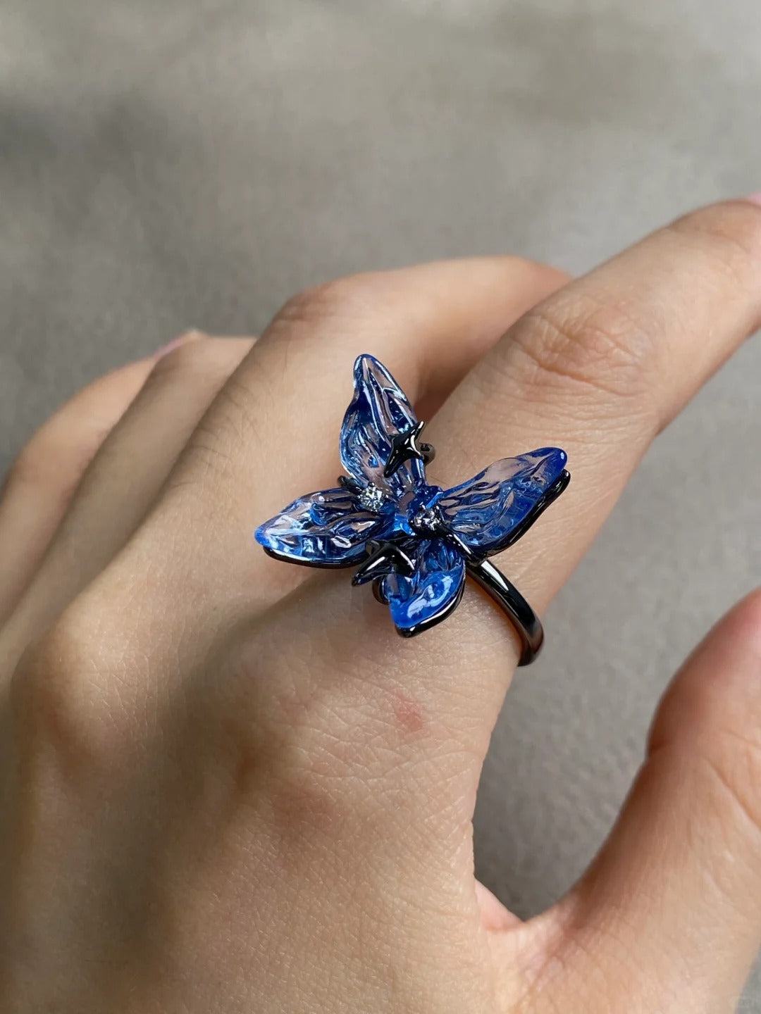 Designer-Ring mit blauem Schmetterling für süße Mädchen