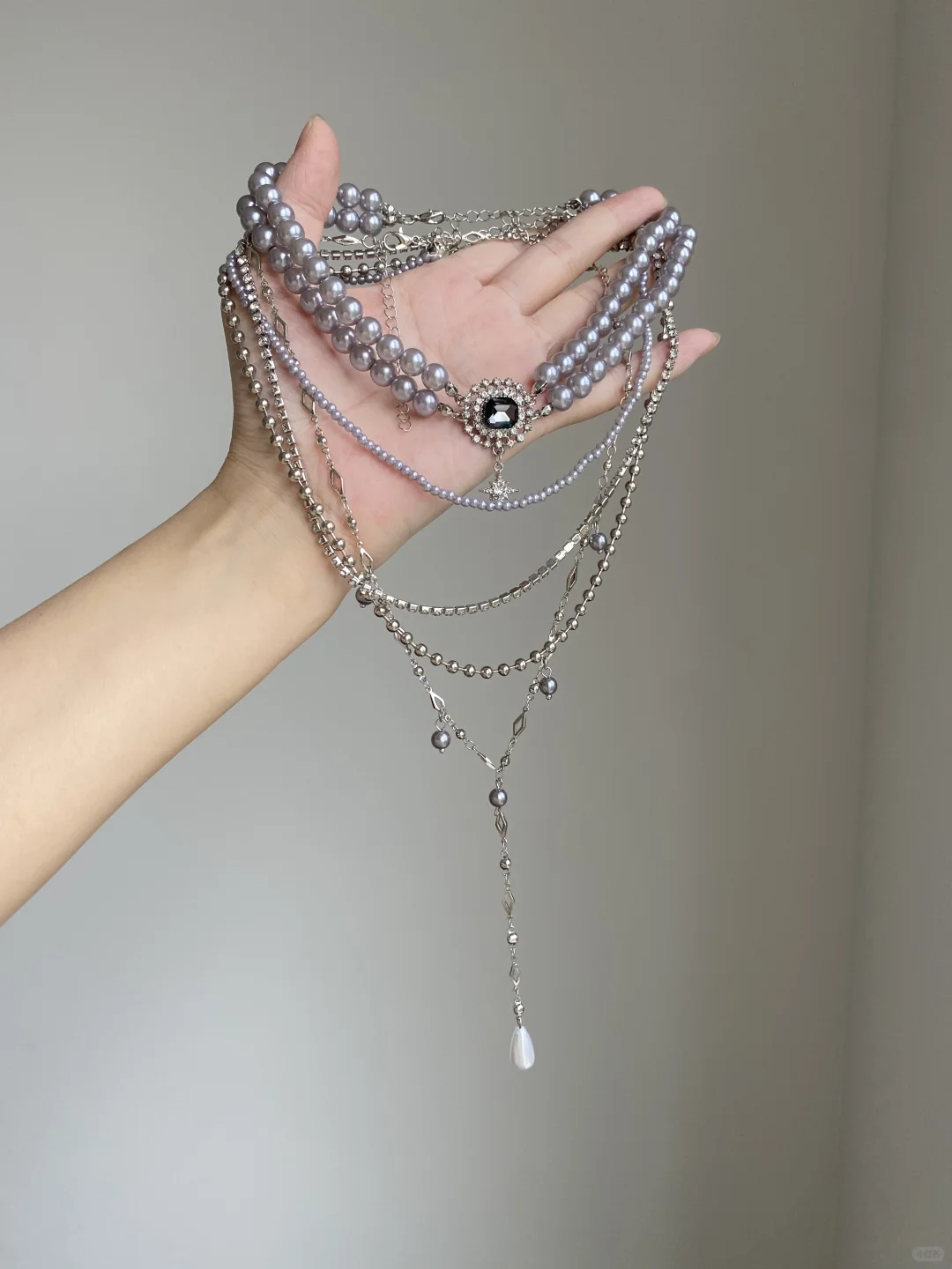 Quadratische Zirkon Silbergraue Perlen Mehrschichtige Halskette