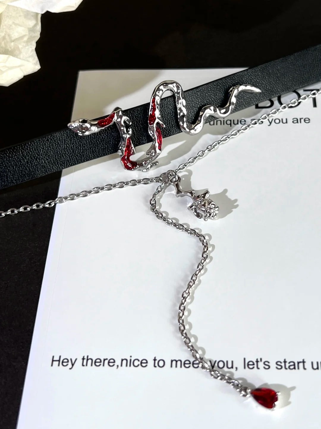 Y2K Rote Schlange Schwarze Leder Halskette