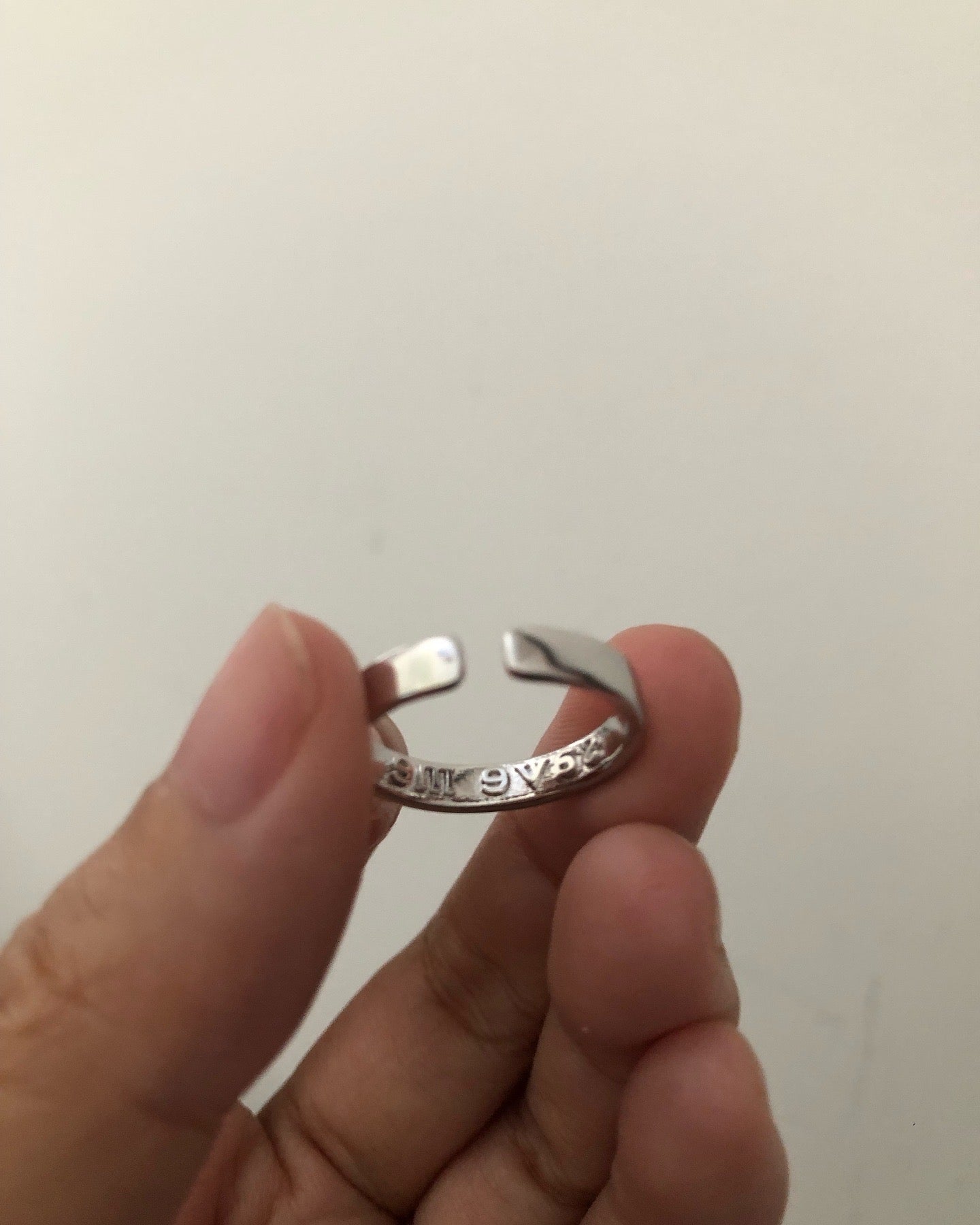 Mir geht es gut. Rette mich. Offener Ring