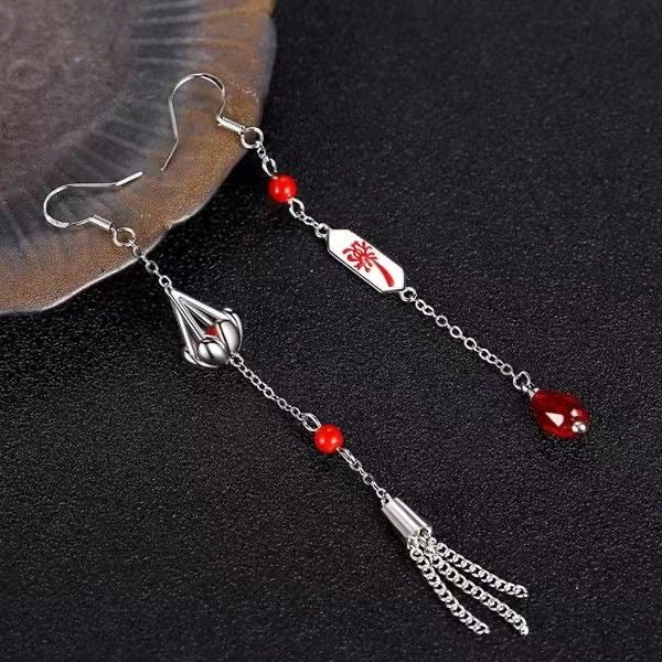 Asymmetric Red Spider Lily Hook Earrings for Blade