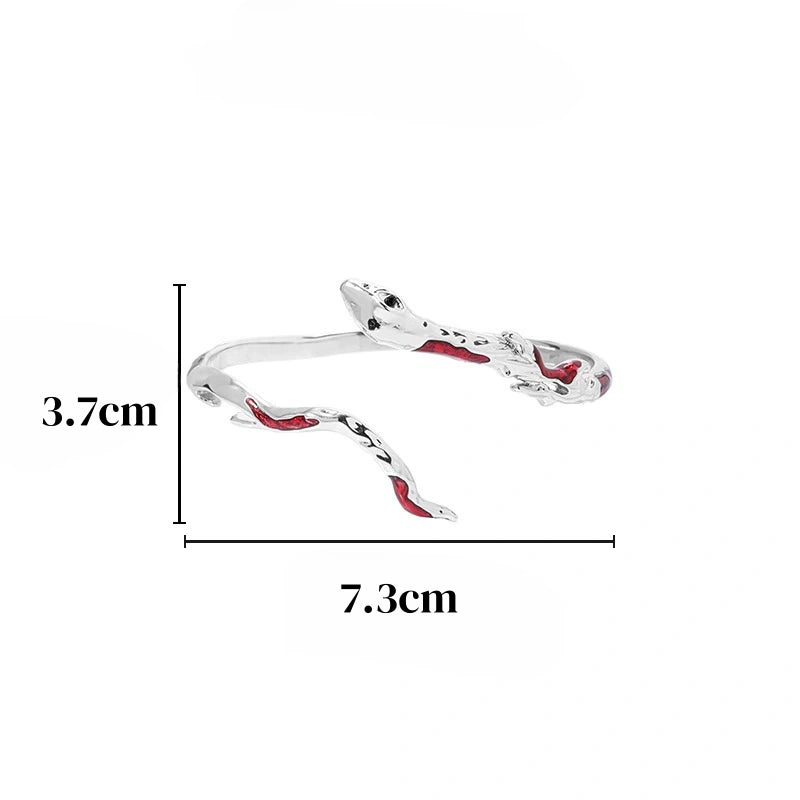 Designer-Armband mit roter Schlange