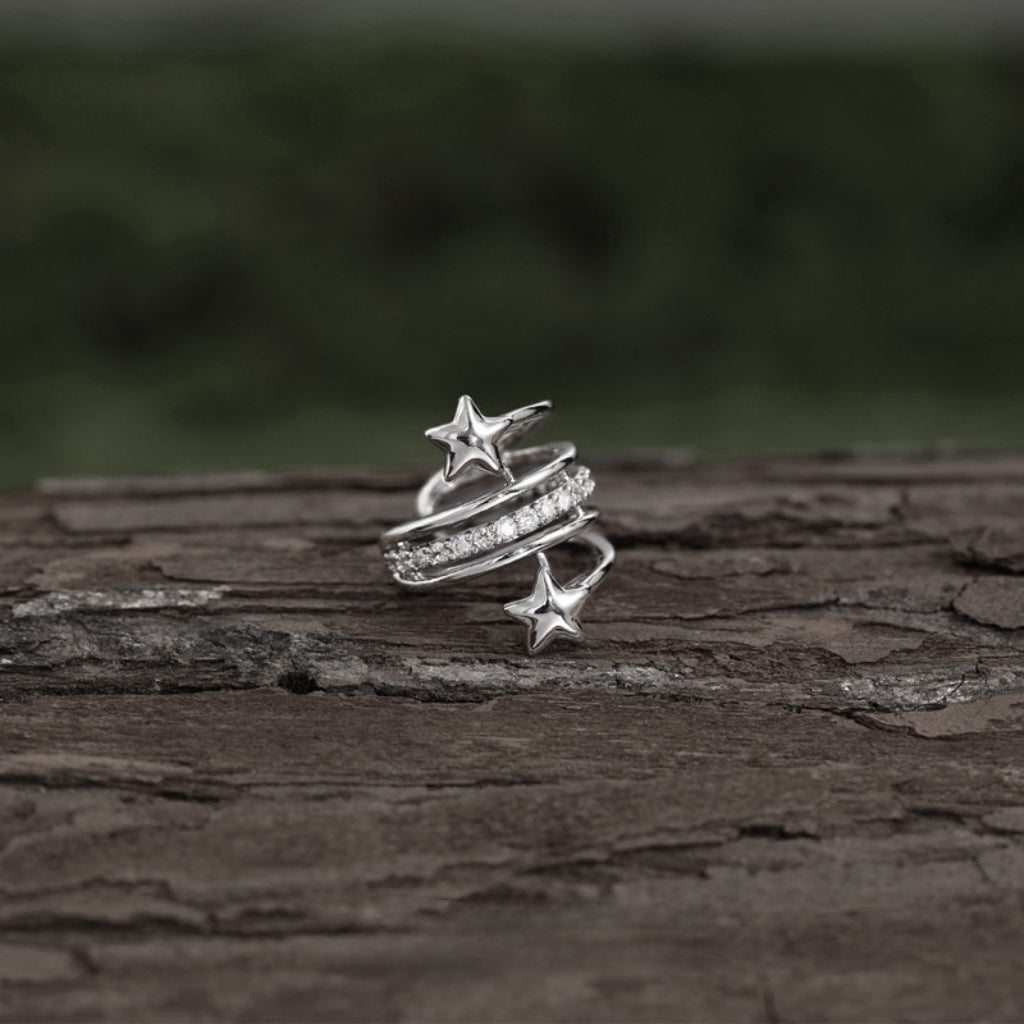 Schicker Designer-Ohrring mit Stern und Zirkonia