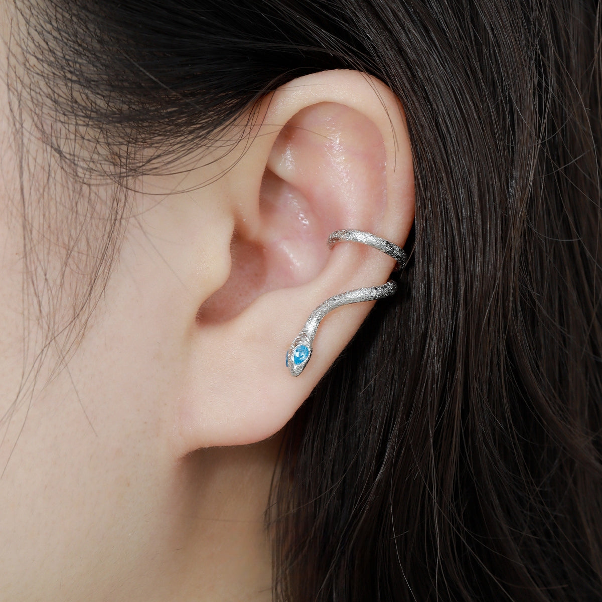 Unisex S925 Silber Slytherin Blaues Auge Schlange Ohr Manschette