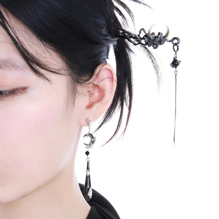 Halbmondförmige Haarnadel mit langer Quaste im chinesischen Stil