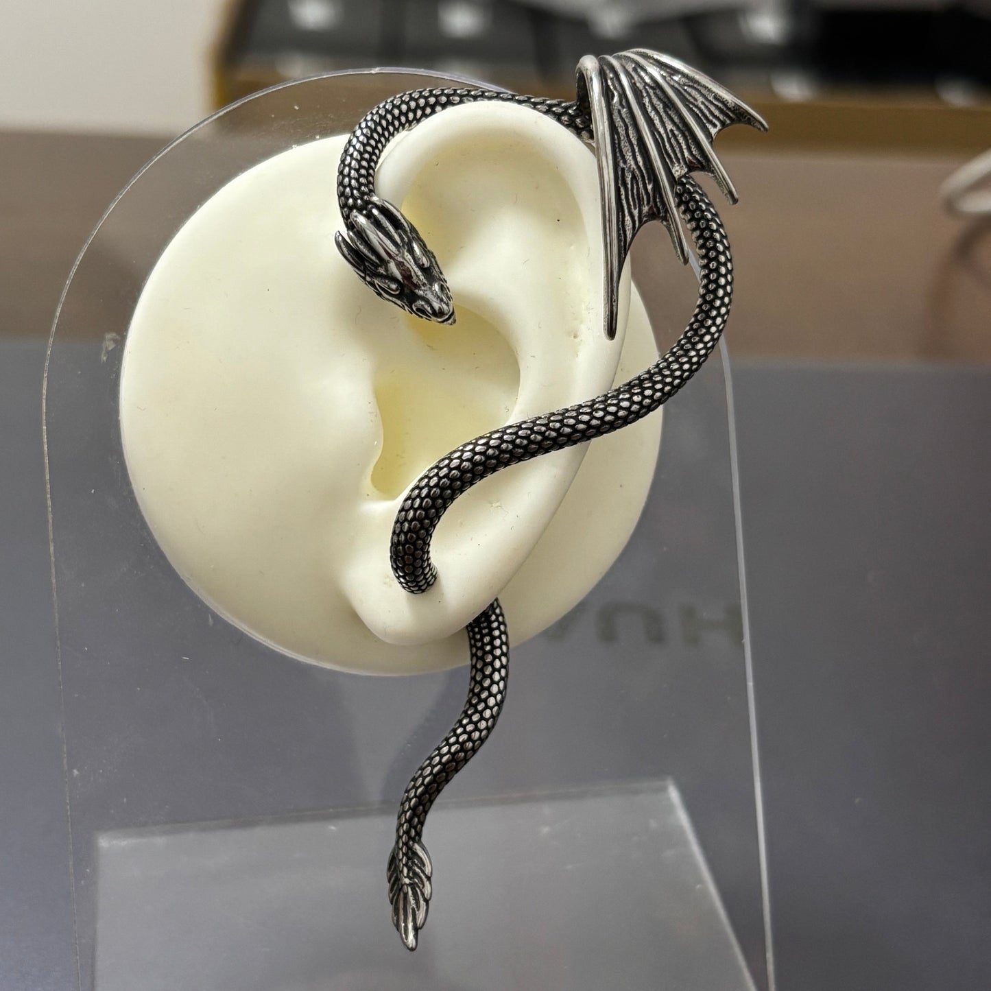 Unisex Punk Stainless Steel Dragon Twining Earring