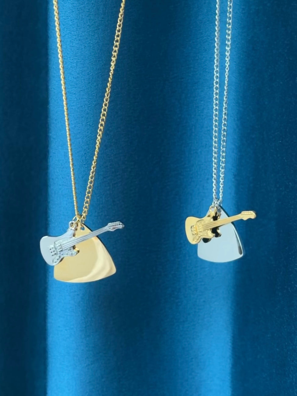 Chic Unisex Guitar Pick Necklace