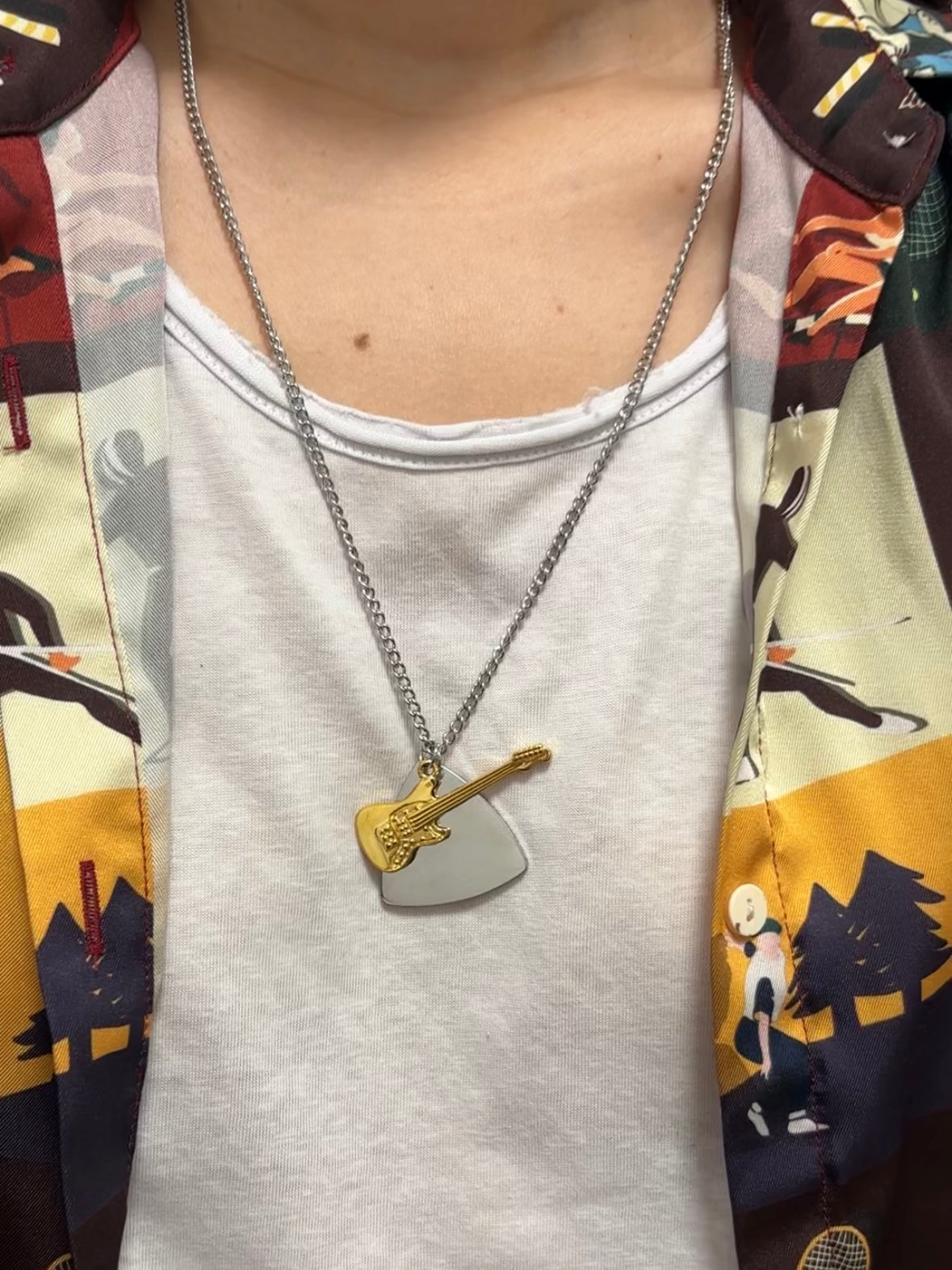 Chic Unisex Guitar Pick Necklace