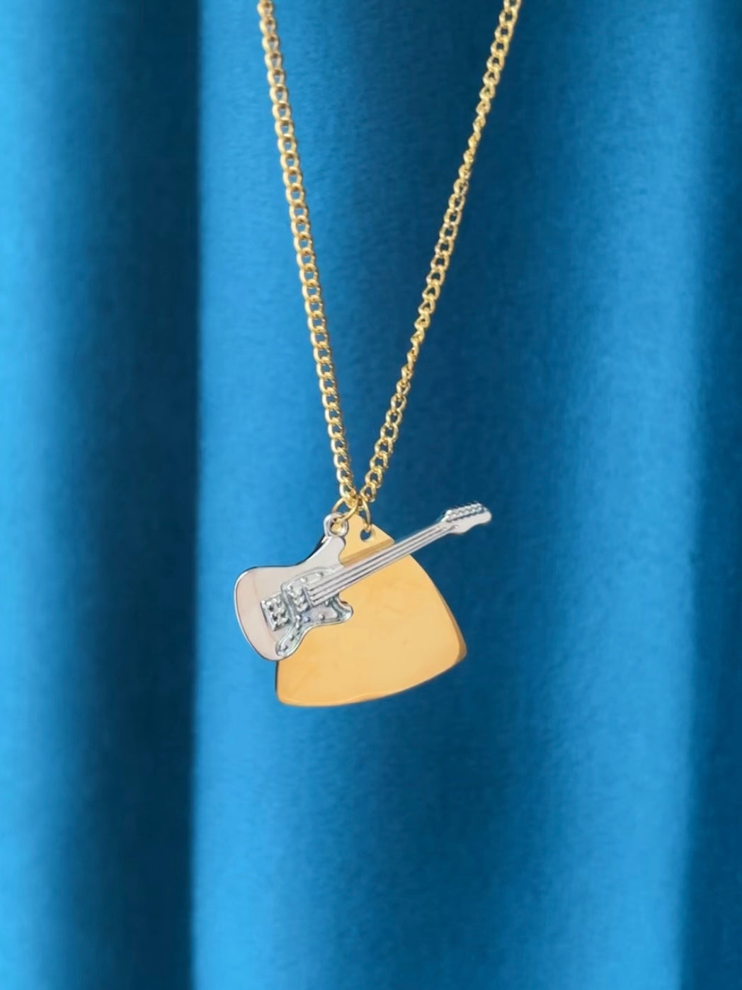 Chic Unisex Guitar Pick Necklace