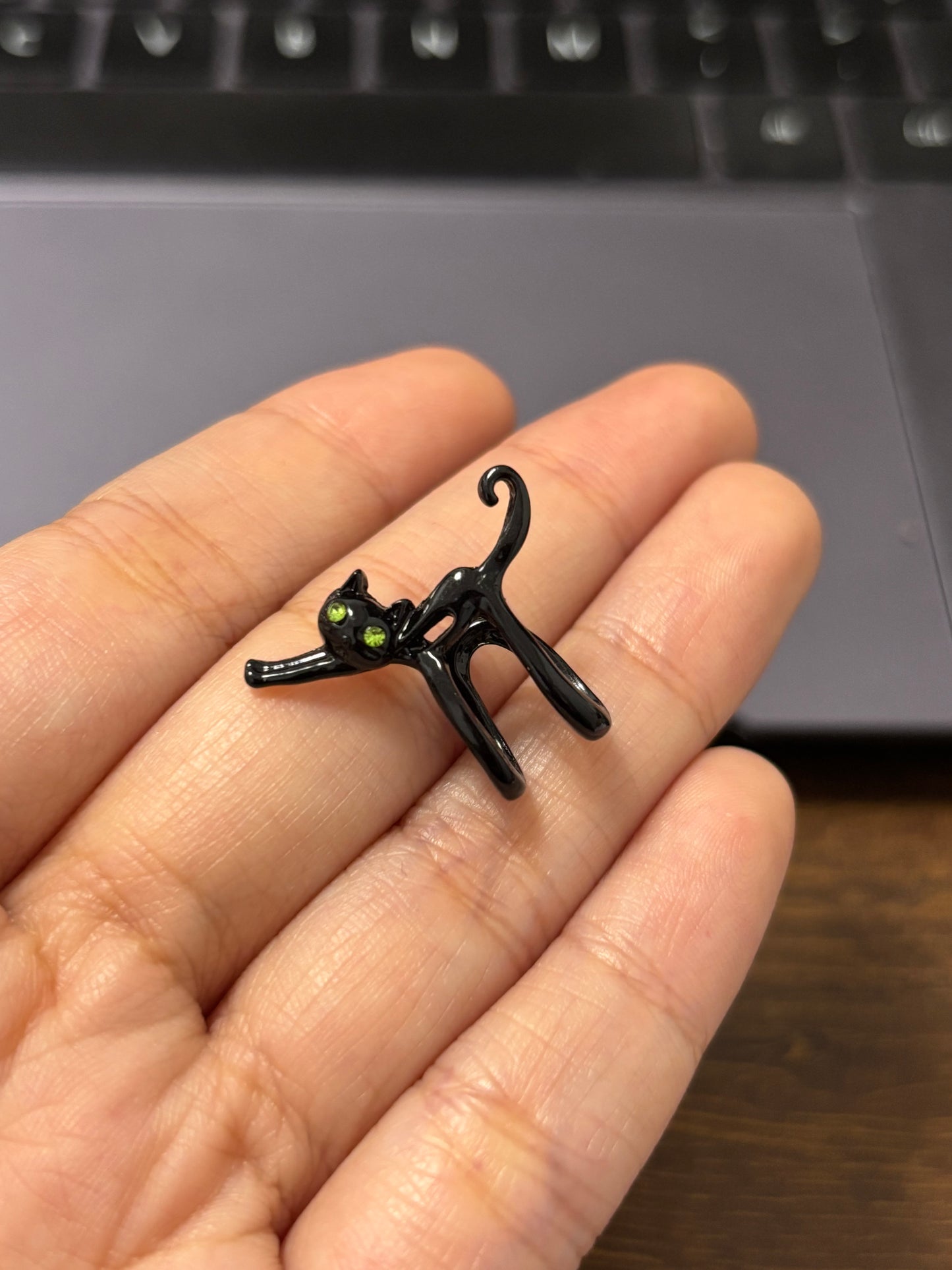 Designer Cat Stretching Ear Cuff