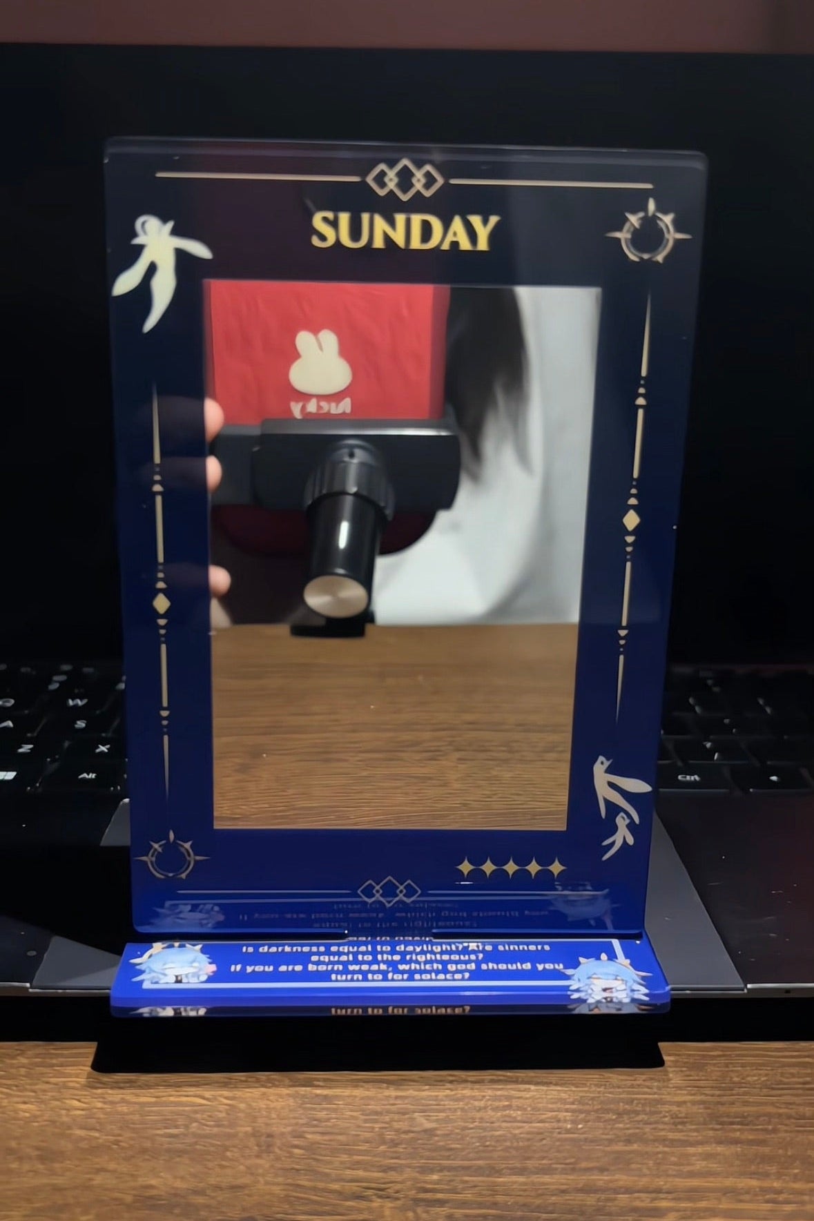 Acrylic Mirror for Sunday Style