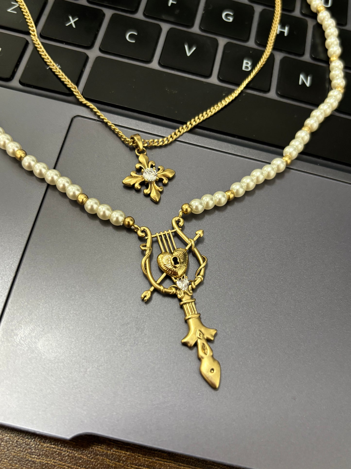 Vintage Gold Harp Double Layer Necklace Inspired by Venti