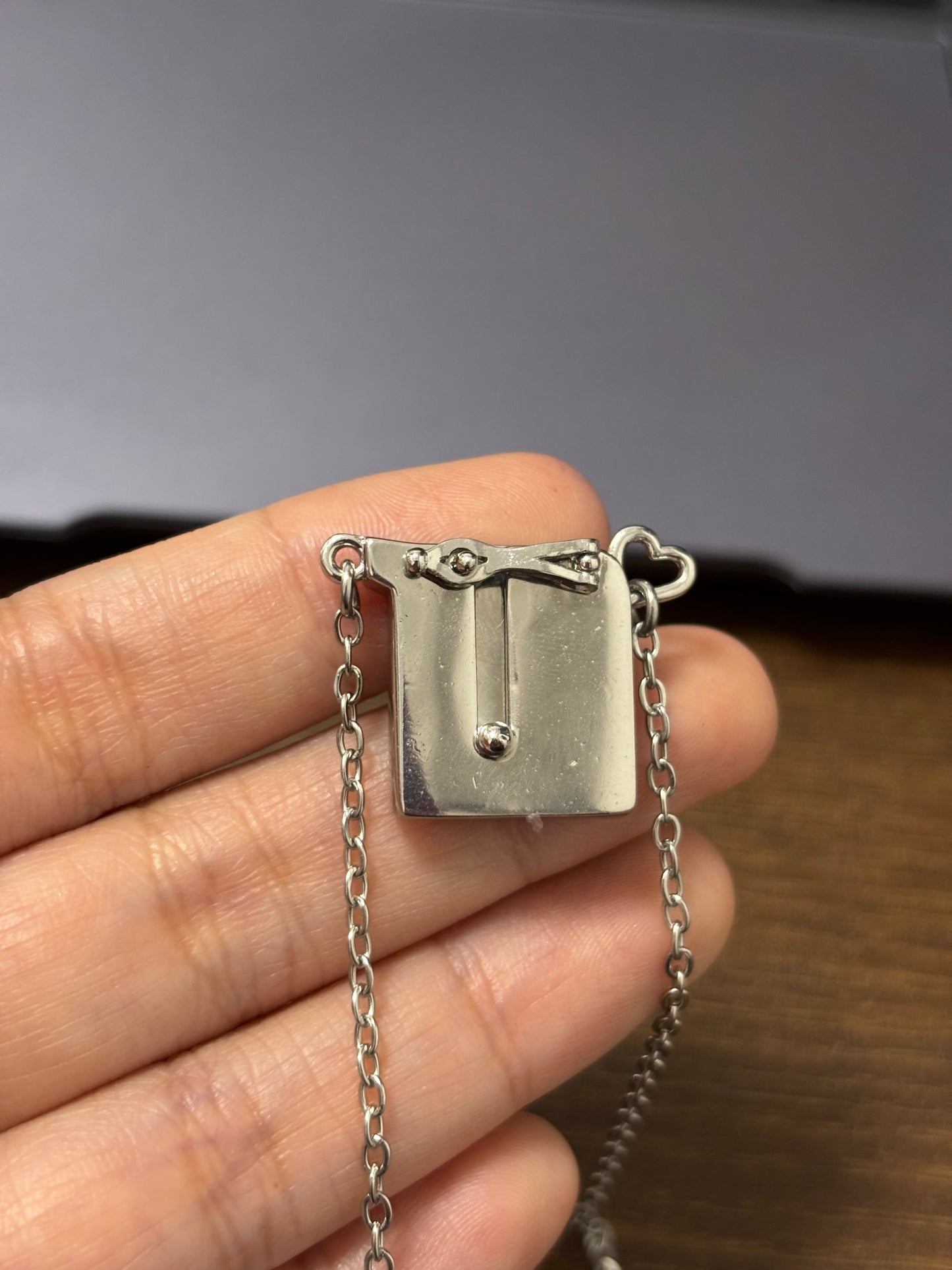 Neil Camera Necklace