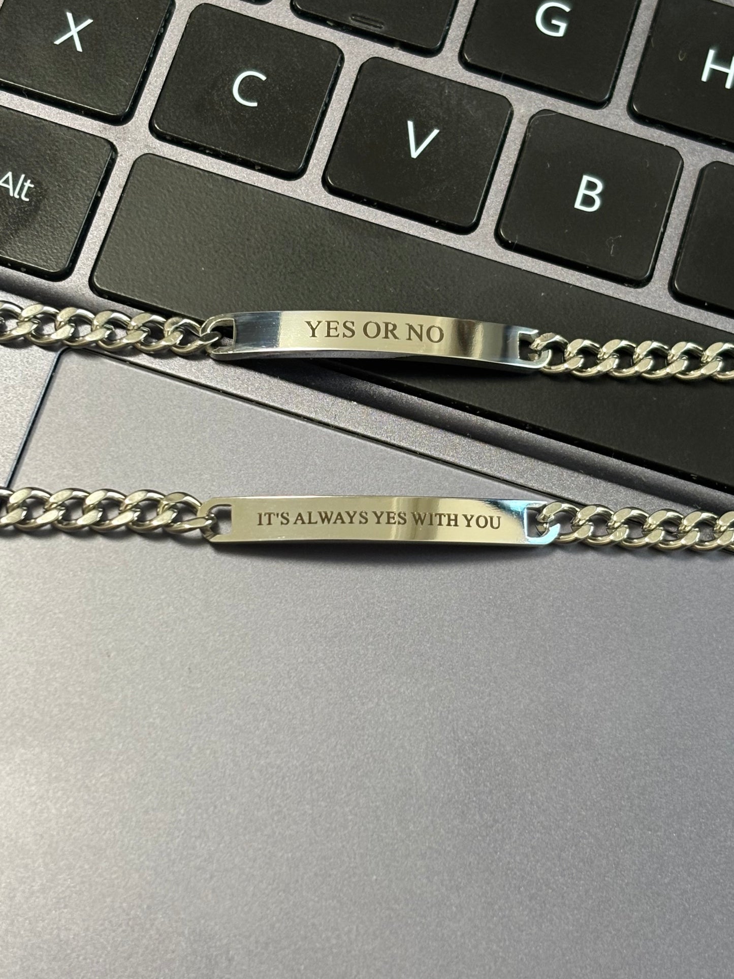 Yes Or No Couple Bracelets ·