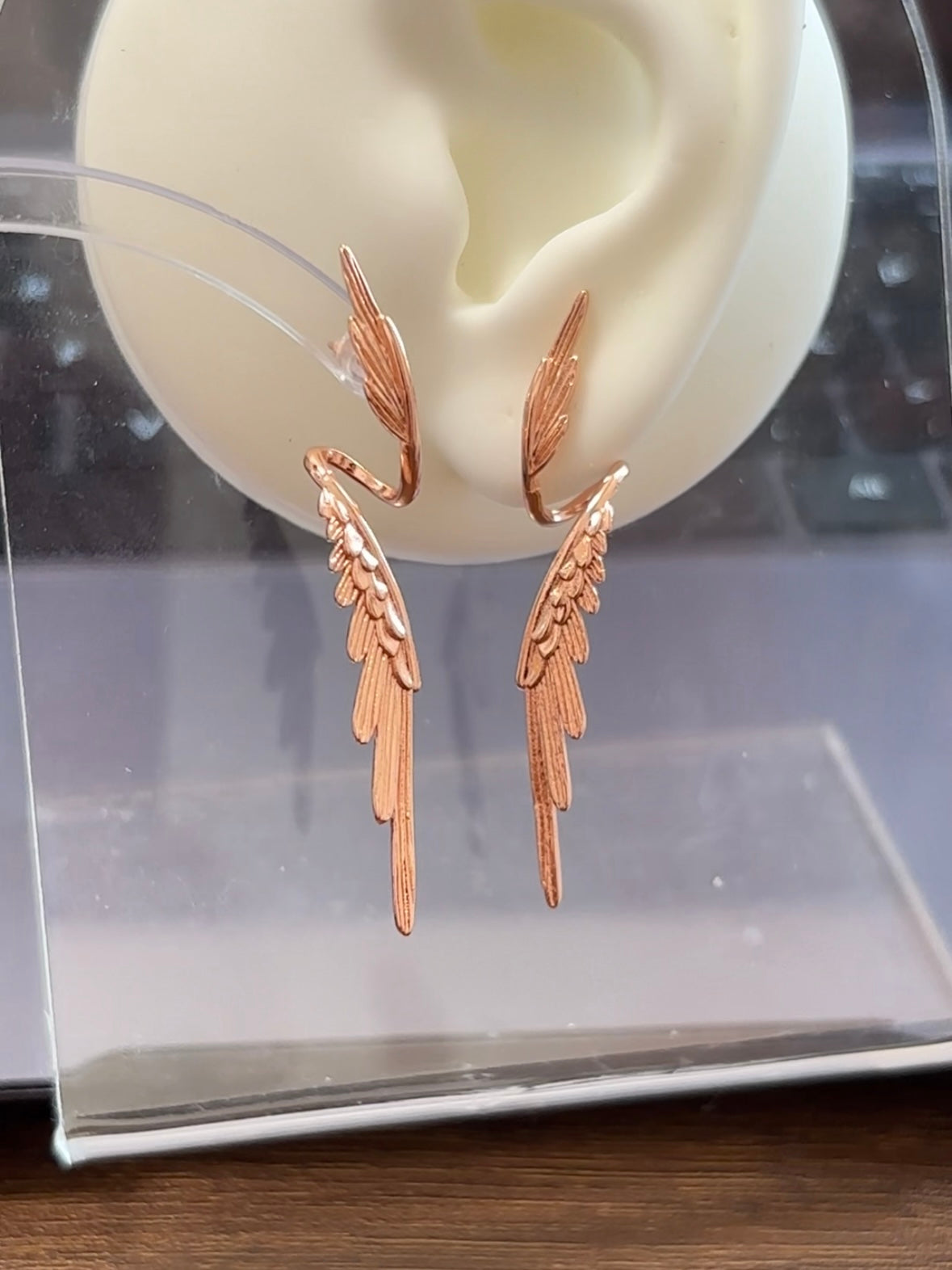 Designer-Ohrstecker mit Engelsflügeln