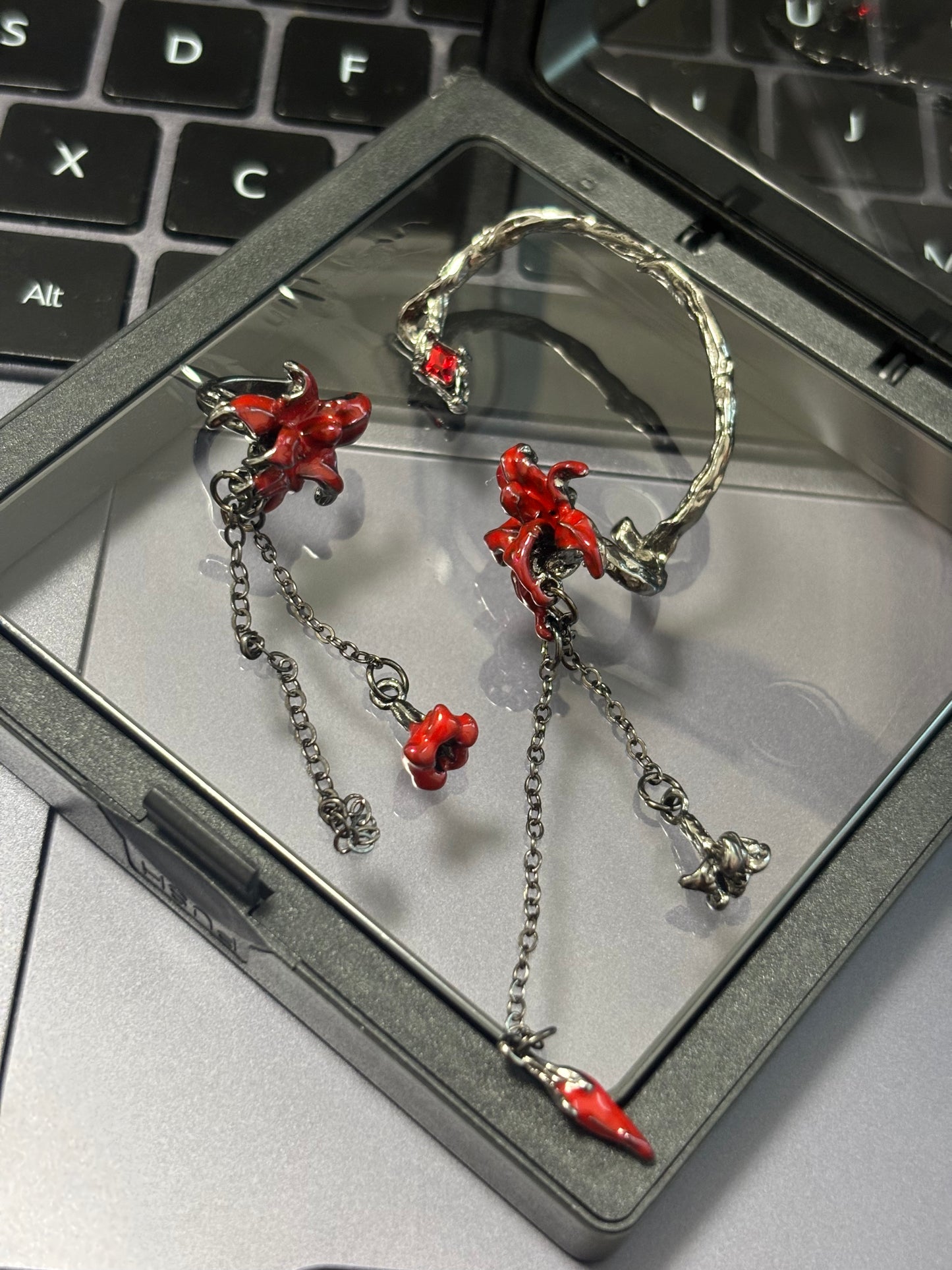 Asymmetric Dark Gothic Red Spider Lily Ear Cuff for Blade