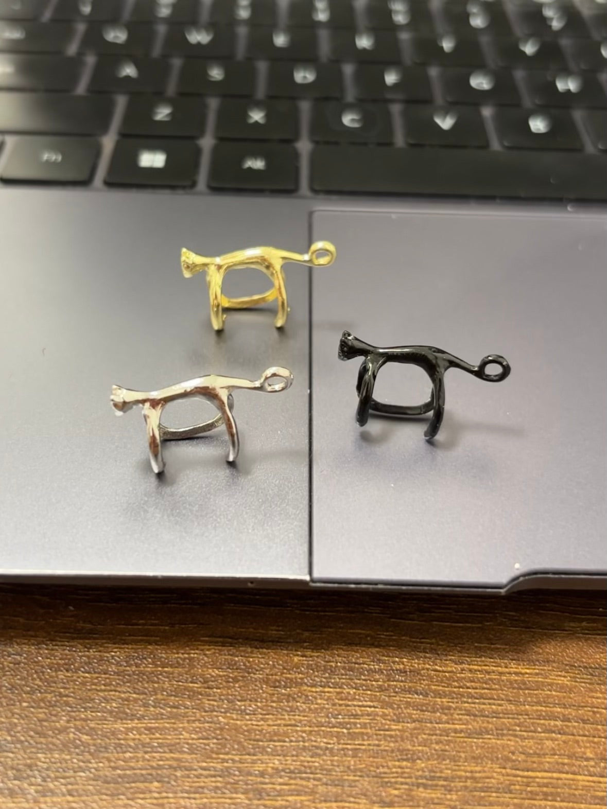 Designer Cat Stretching Ear Cuff