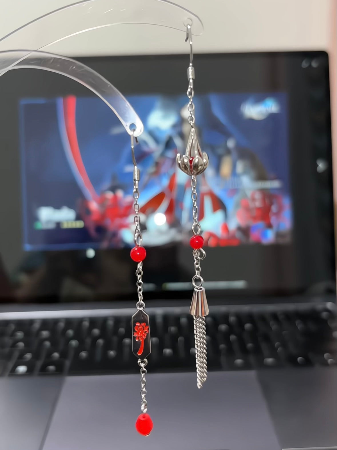 Asymmetric Red Spider Lily Hook Earrings for Blade