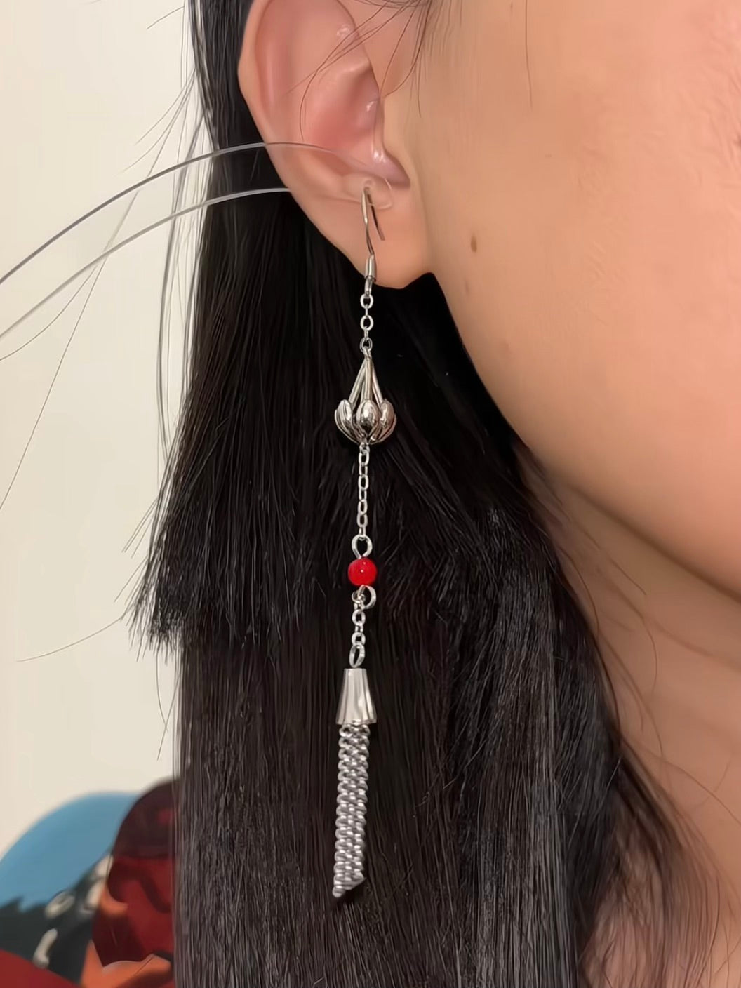Asymmetric Red Spider Lily Hook Earrings for Blade