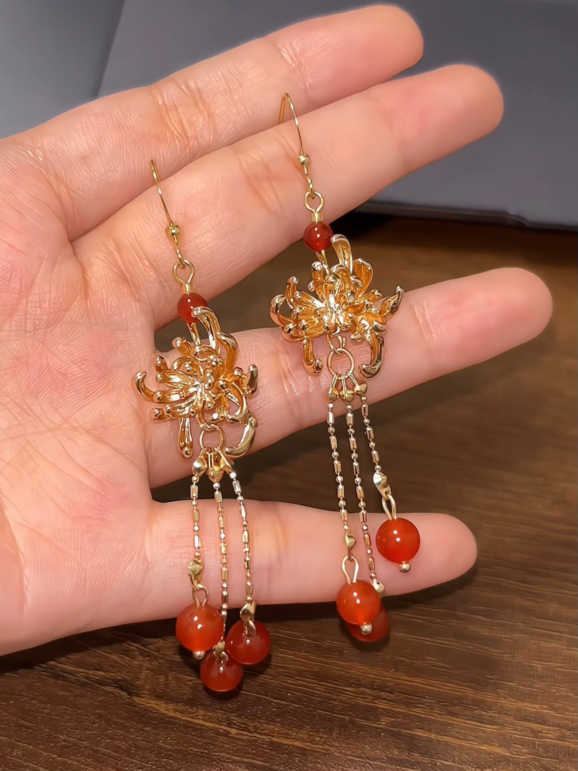 Spider Lily Tassel Hook Earrings for Blade