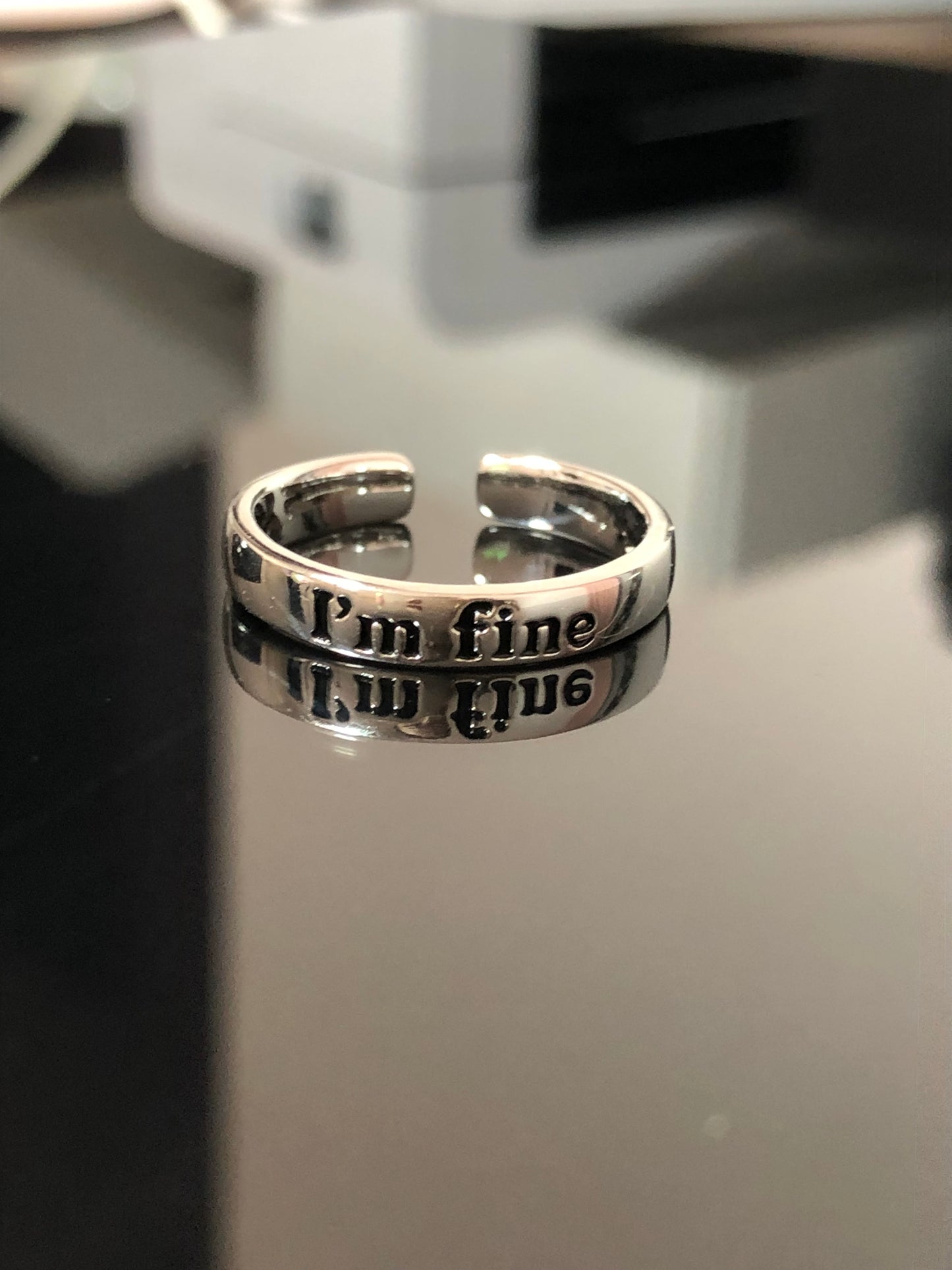 Mir geht es gut. Rette mich. Offener Ring