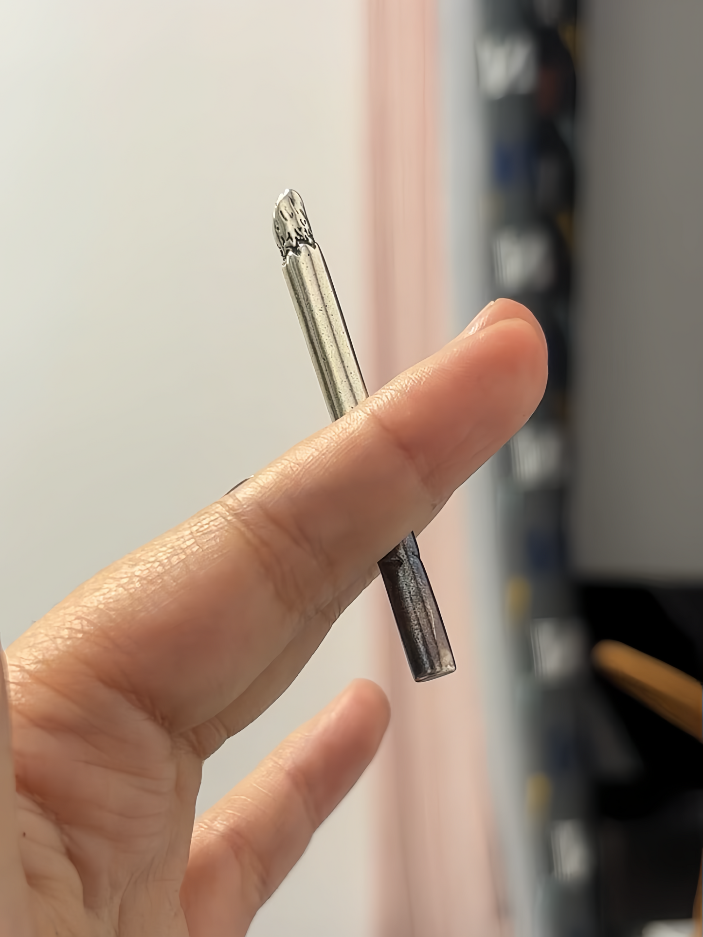 Unisex Vintage-style Cigarette Necklace