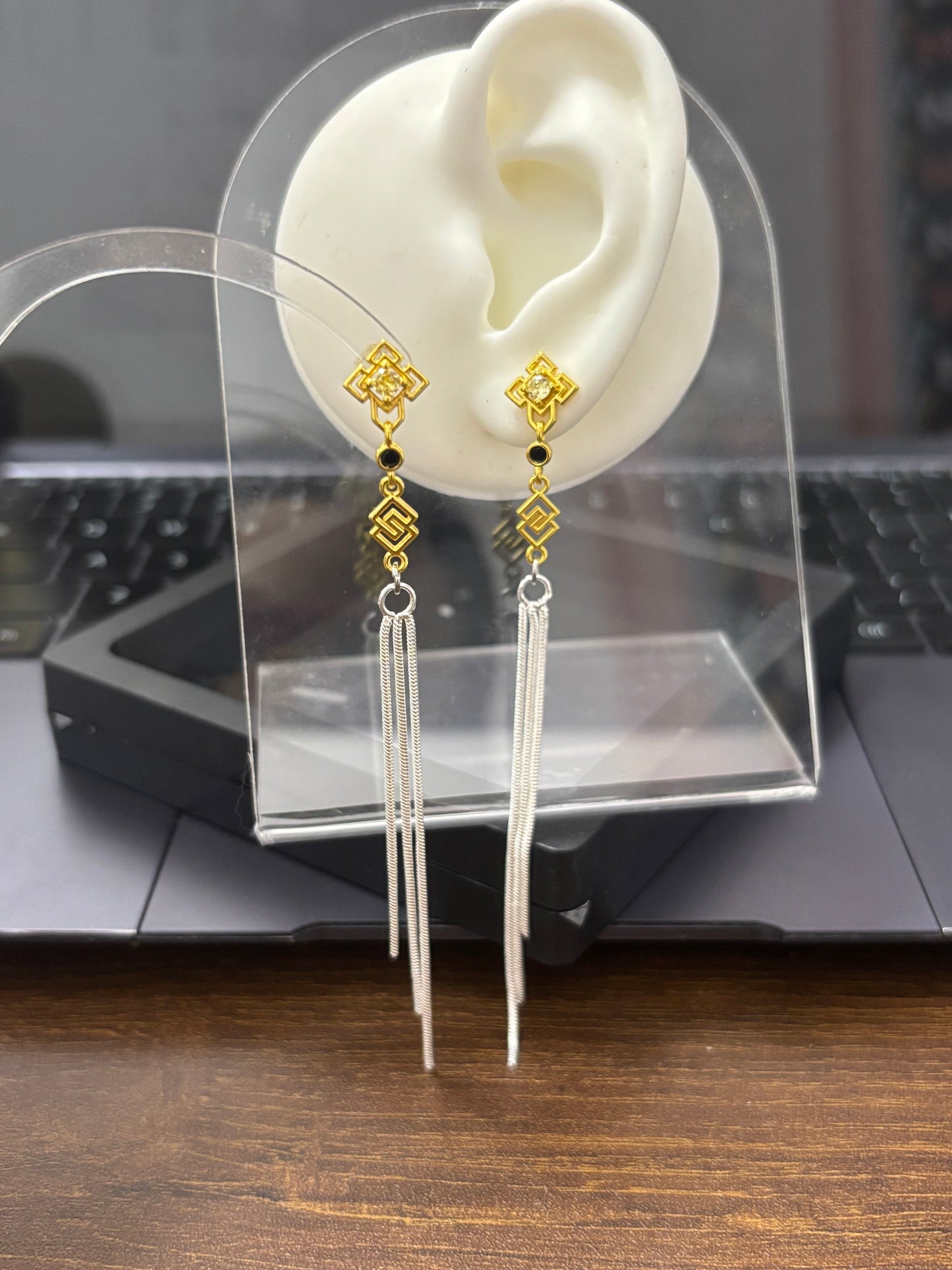 Zhong Li Genshin Stud Earrings