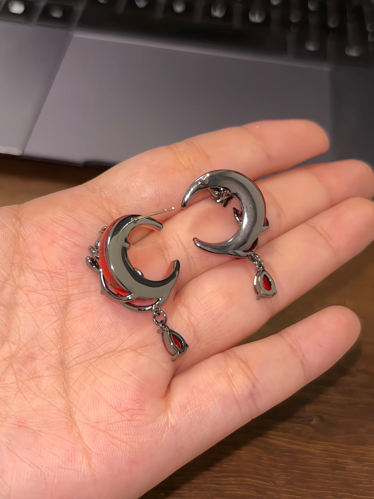 Dark Red Half Moon & Black Rose Stud Earring for Arlecchino