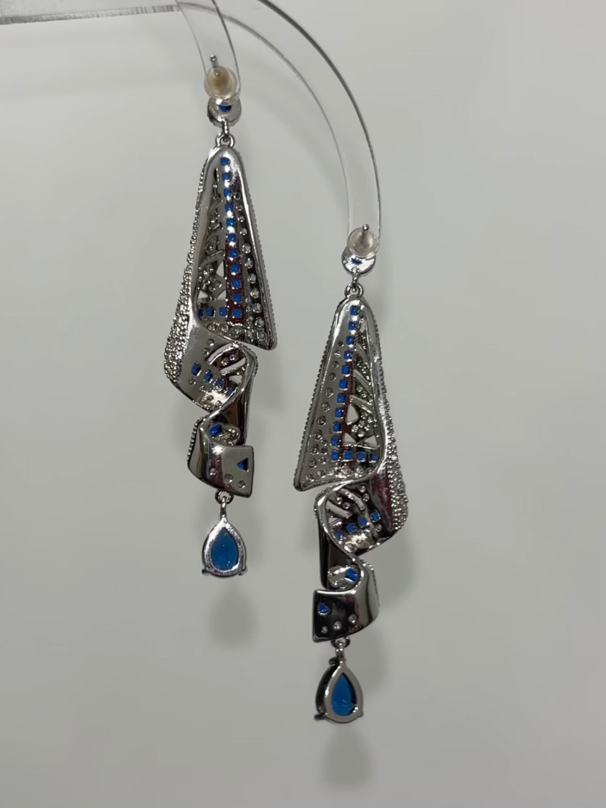 Elegant Blue Rhinestone Twist Stud Earring for Raven Claw