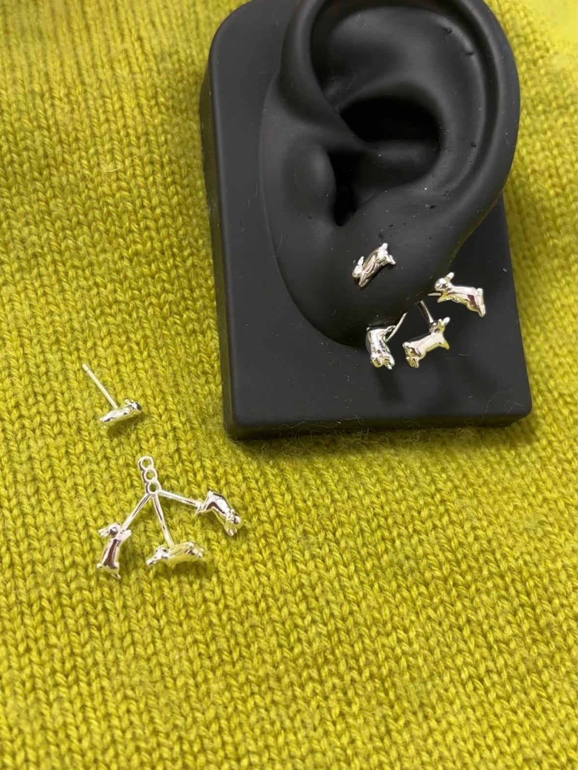 Cute Neil Running Rabbit Stud Earrings
