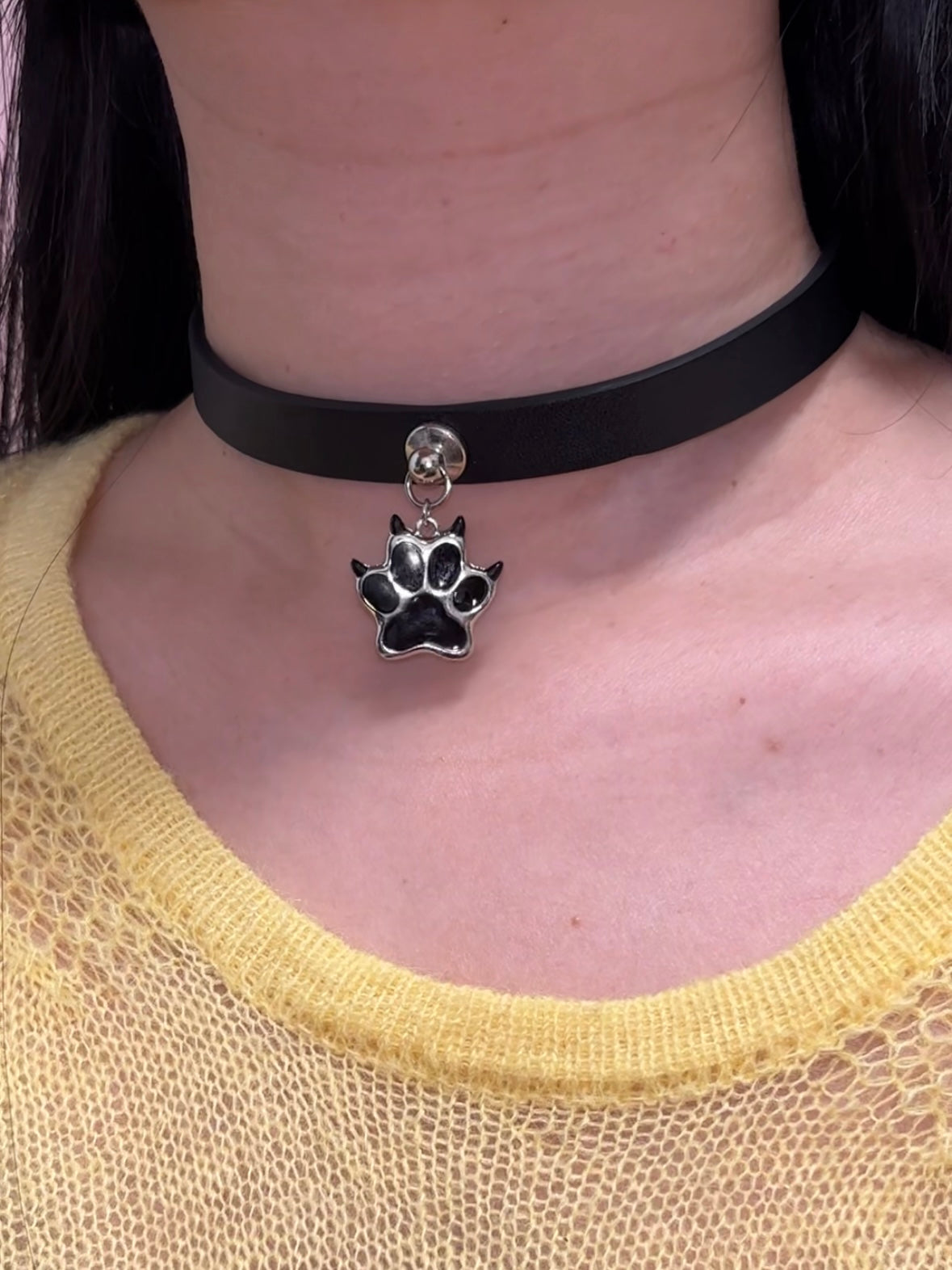 Gothic AFTG The Foxhole Court Choker Necklace
