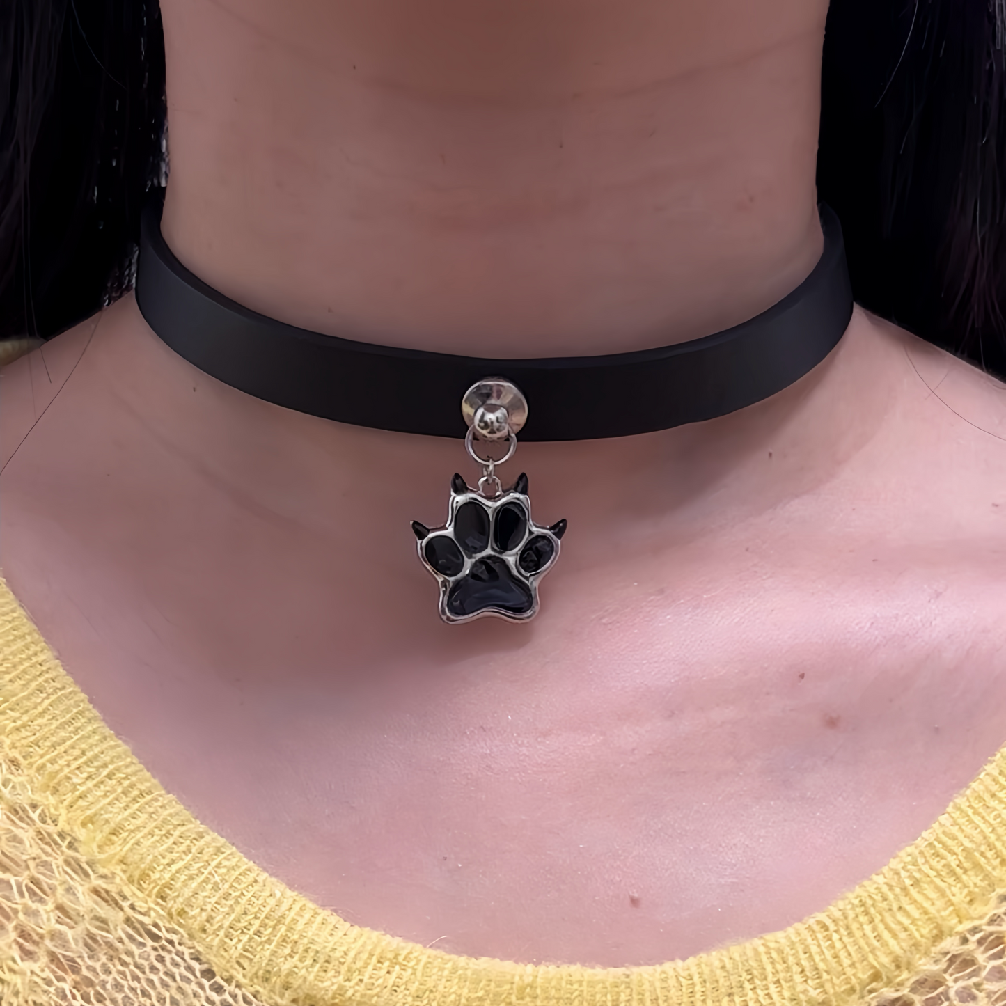 Gothic AFTG The Foxhole Court Choker Necklace