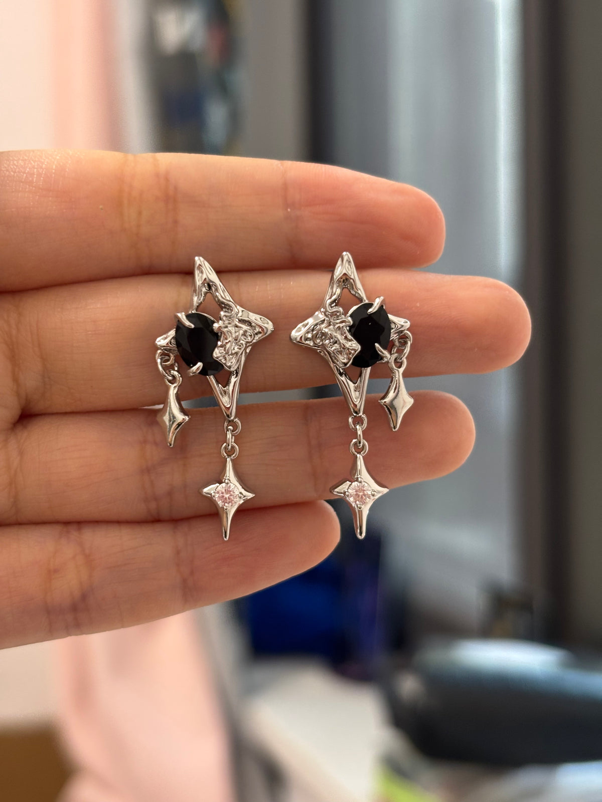 Boucles d'oreilles étoile strass quadrangulaires scintillantes