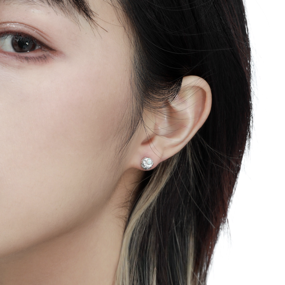 Einfache Unisex S925 Silber eingebettet mit Opal Ohrstecker