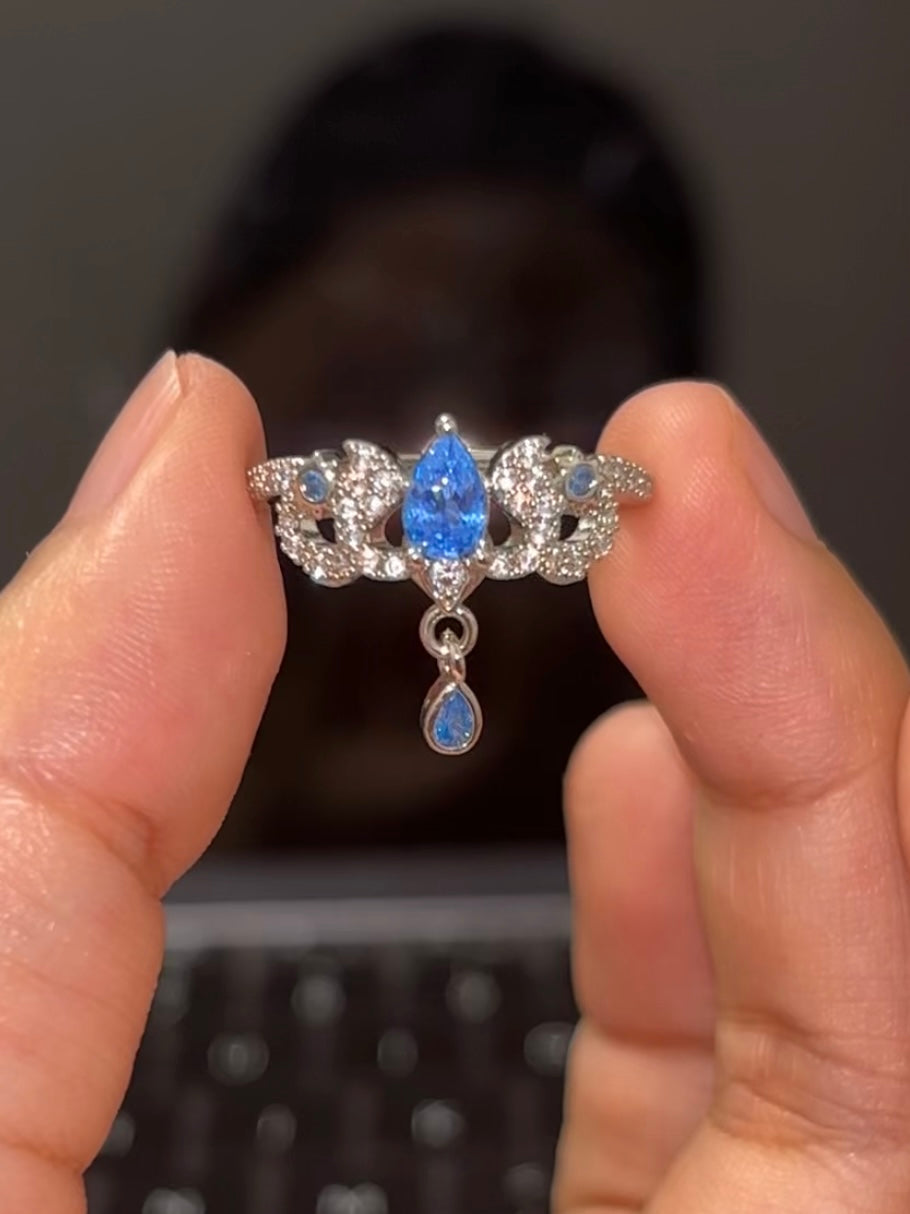 Designer-Focalors-Ring mit blauem Strass