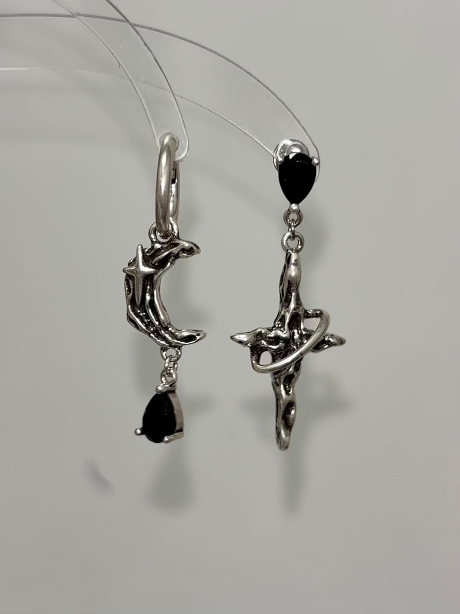 Unisex Vintage Sun & Moon Asymmetrical Earrings