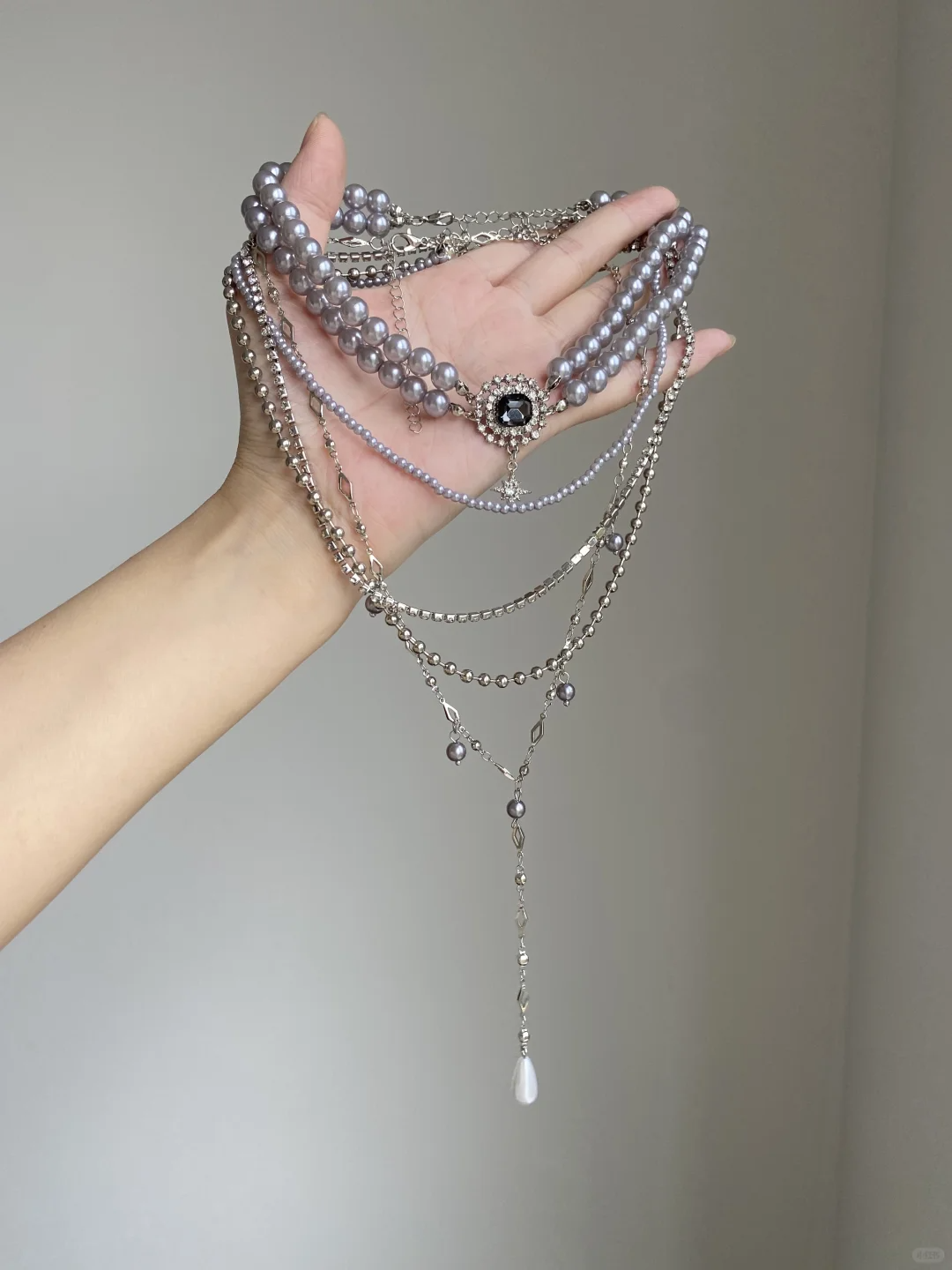 Quadratische Zirkon Silbergraue Perlen Mehrschichtige Halskette